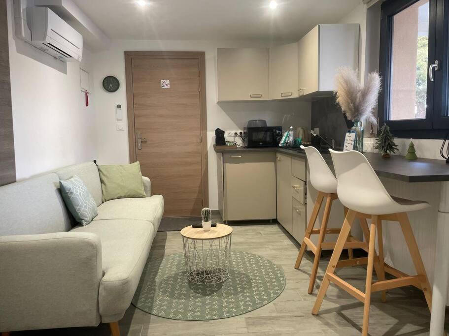 Apartment Harmonie 5 Mins From A6 Et Chalon Sur Saone
