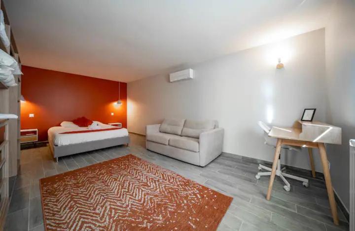 Apartment Harmonie 5 Mins From A6 Et Chalon Sur Saone *